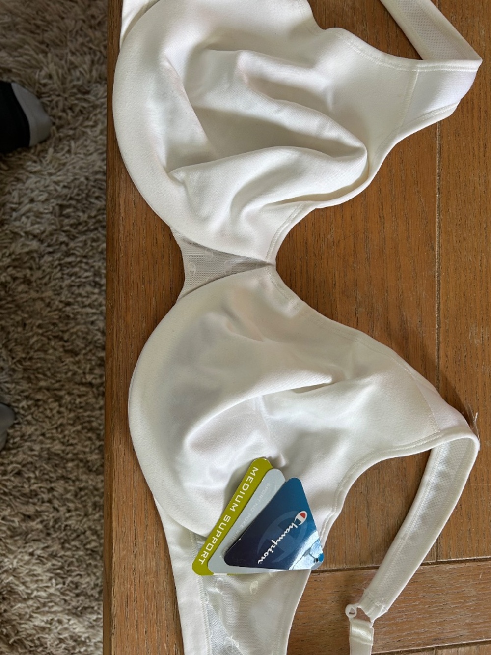 Champion - Medium support - sport no poke wire bra